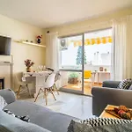 Stunning Apartment In Benalmadena