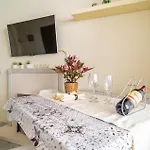 Stunning Apartment In Benalmadena